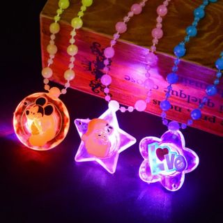 Vòng cổ có đèn có sẵn pin