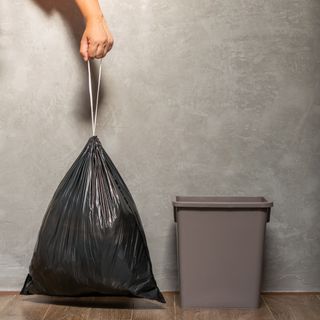 1 THÙNG - 120 Cuộn Túi Đựng Rác Tự Hủy Có Dây Rút Loại 25L- 55x65cm