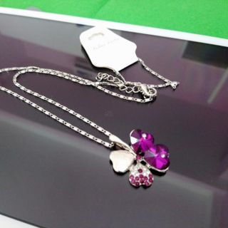 Dây chuyền hoa mẫu mới