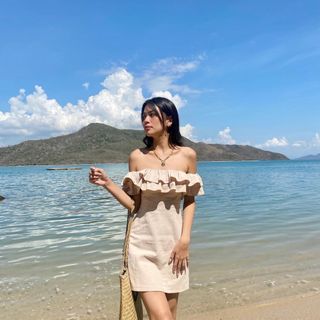 [ Hàng có sẵn ] ĐẦM NUDE BẸT VAI BÈO TẦNG
