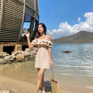 [ Hàng có sẵn ] ĐẦM NUDE BẸT VAI BÈO TẦNG