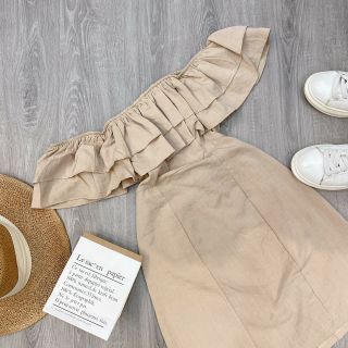 [ Hàng có sẵn ] ĐẦM NUDE BẸT VAI BÈO TẦNG