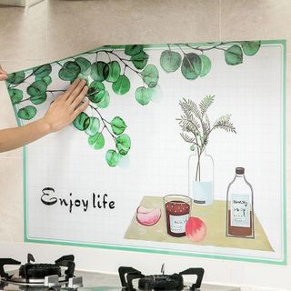 Miếng dán nhà bếp cách nhiệt chống dầu mỡ. Kích thước 75cm x45cm. Giá sỉ 10k .