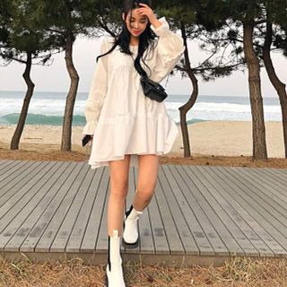 ĐẦM BABYDOLL TRẮNG CỔ VUÔNG TAY PHỒNG NƠ LƯNG