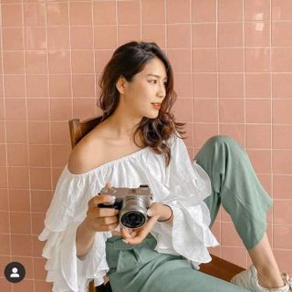 Áo croptop white