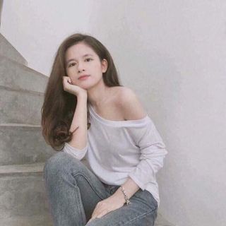 Áo lệch vai tay dài