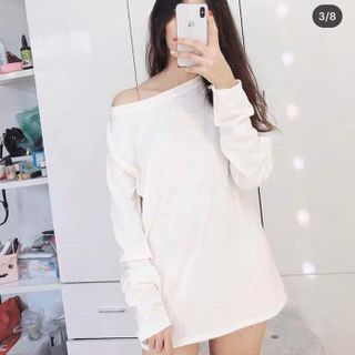 Áo lệch vai tay dài