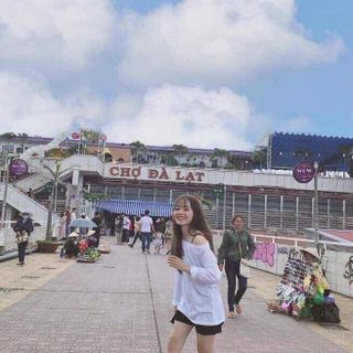 Áo lệch vai tay dài