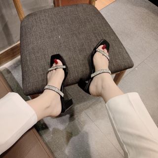 Dép quai ớt