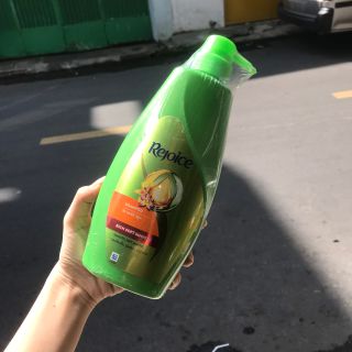 Dầu gội REJOICE Thái Lan 600ml cho mái tóc suôn mượt, óng ả