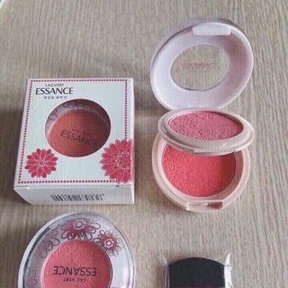 Phấn má hồng Es.sance 2 tầng cho đôi gò má hồng hào, tươi trẻ