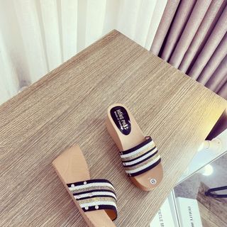Dép xuồng họa tiết s