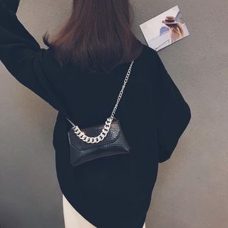Tui đeo bụng xich xin