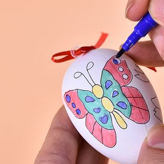 Trứng tô màu. Dùng trang trí Giá sỉ 5800đ /1 bộ gồm 1 trứng và 4 bút lông 4 màu, có rất nhìu mẫu Có rất nhiều mẫu nhe
