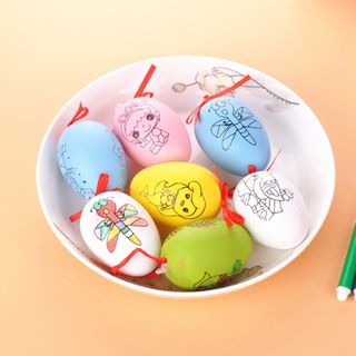 Trứng tô màu. Dùng trang trí Giá sỉ 5800đ /1 bộ gồm 1 trứng và 4 bút lông 4 màu, có rất nhìu mẫu Có rất nhiều mẫu. nhe cac ban