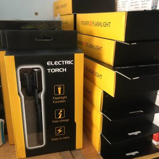 Đèn pin hộp đen - vàng electric giá sỉ