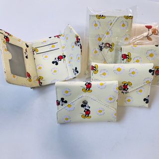 Ví nữ cầm tay,Mickey hoa cúc vàng