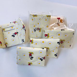 Ví nữ cầm tay,Mickey hoa cúc vàng
