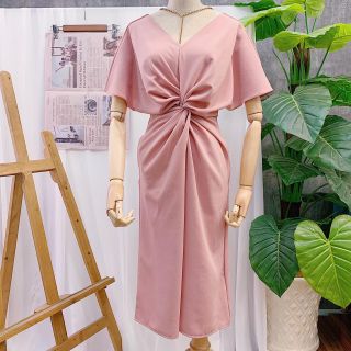 Đầm suông xoắn eo