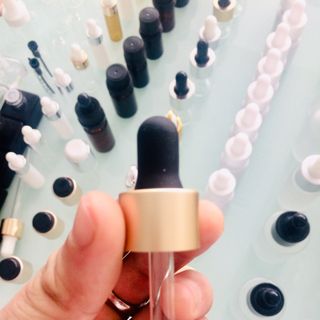 CHAI SERUM 10ML, VAI TRÒN, NẮP HÚT CAO SU