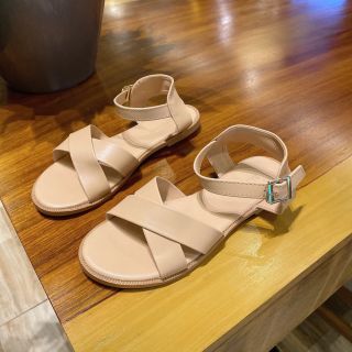 Giày sandal da quai cài