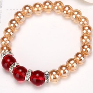 Chuỗi đeo tay rất đẹp