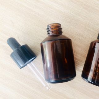 CHAI SERUM 30ML, MÀU NÂU, VAI XÉO, NẮP HÚT CAO SU