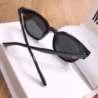 MẮT KÍNH 004