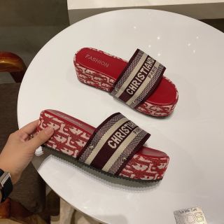 Dép quai ngang đế xuồng đỏ cute