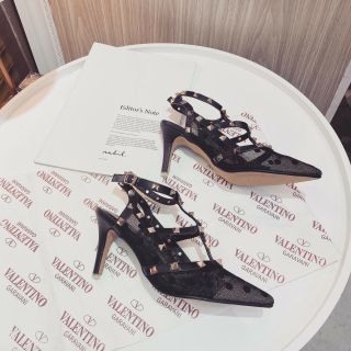 Giày sandal cao gót valentinoo đính đinh
