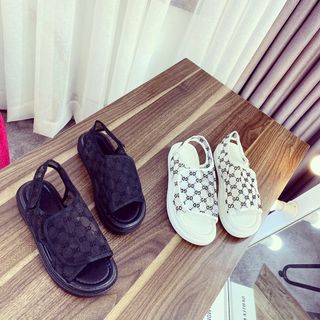 Giày sandal lưới CG