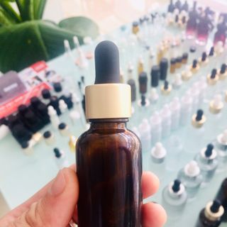 CHAI SERUM 30ML, MÀU NÂU, NẮP HÚT CAO SU
