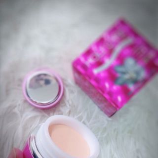 KEM DƯỠNG TRẮNG TÁI TẠO DA HOLY CARE 5 TÁC DỤNG (ĐỎ)