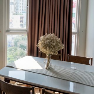 Bàn Ăn COSY Mặt Đá - Đá Solid Surface Hàn Quốc - Cao Cấp, Sang Trọng - Có Khả Năng Kháng Khuẩn, Không Thấm Nước, Rất Dễ Lau Chùi