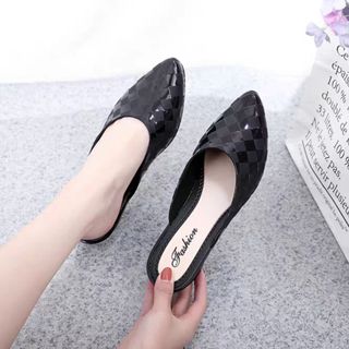 Dép Sục nhựa