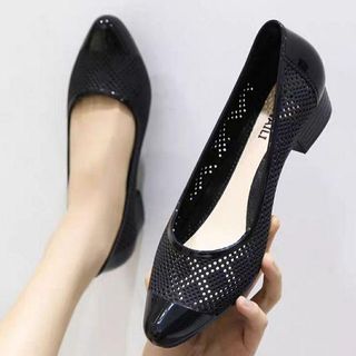 Giày búp bê nhựa