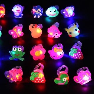 Nhẫn đeo tay đủ mẫu có đèn led