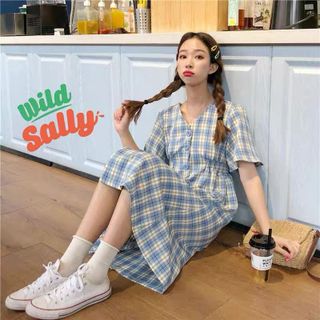 Đầm caro xanh chiết eo nhẹ nhàng