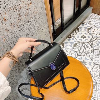 Túi xách khoá đá cao cấp