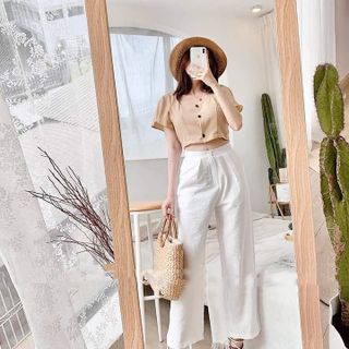 Set áo tay cánh tiên và quần suông trắng