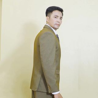 Bộ vest trung niên màu xám rêu