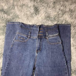 Quần jeans nữ lưng cao chuyên bỏ