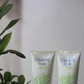 Sữa rửa mặt tạo tạo bọt Pour A