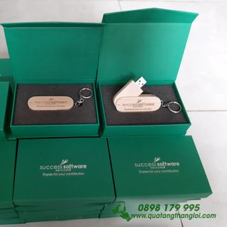 USB Vỏ Gỗ khắc logo doanh nghiệp làm quà tặng
