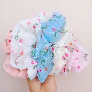 Dây buộc tóc scrunchies cherry