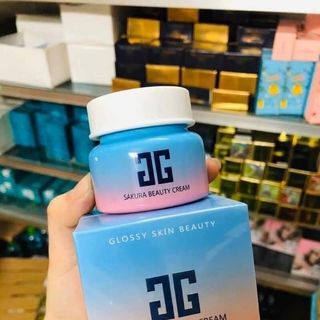 Kem trị nám hoa anh đào