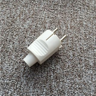 Phích cắm điện chống vỡ