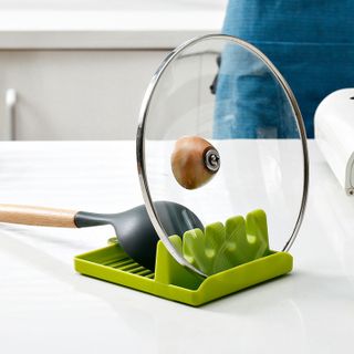Dụng Cụ Để Nắp Nồi Và Muỗng Múc