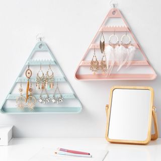 Kệ Trang Sức Hình Tam Giác
