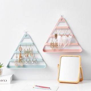 Kệ Trang Sức Hình Tam Giác